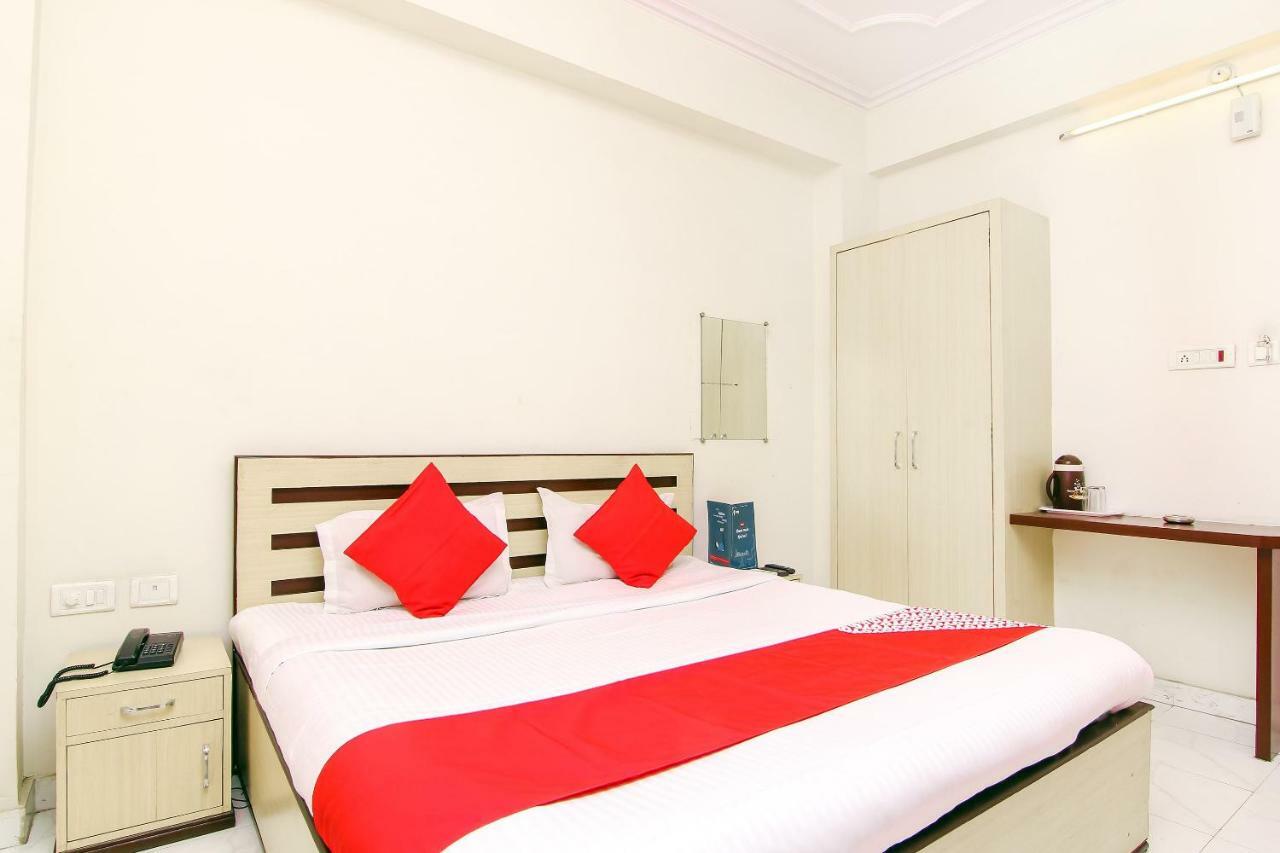 Oyo 14345 Hotel Panchsheel Varanasi Exterior foto