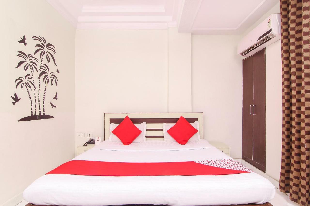 Oyo 14345 Hotel Panchsheel Varanasi Exterior foto